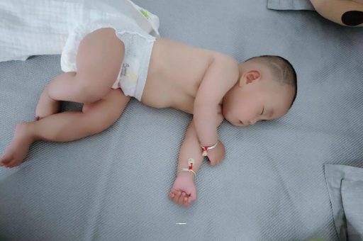 克拉玛依宝宝发烧可以喝牛奶吗